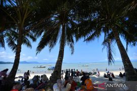 Objek wisata di Tapanuli Tengah ramai pengunjung seiring upaya pemulihan dampak bencana