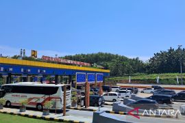 Arus balik di Gerbang Tol Kalikangkung mulai meningkat