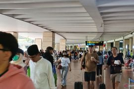 Gelombang pertama arus balik di Bandara Soetta capai 190 ribu orang