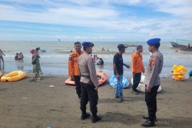 Sejumlah tempat wisata pantai di Karawang