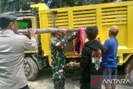 Warga Tapsel tenggelam di Pantai Barat Samudra Hindia ditemukan meninggal