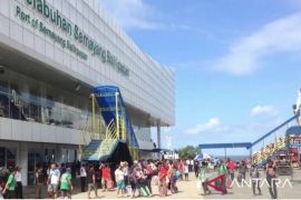 Ribuan penumpang padati Pelabuhan Balikpapan dalam arus balik