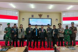 Bupati HST harapkan anggota DPRD baru segera adaptasi jalankan amanah