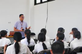 Akademisi nilai pembatasan media sosial perlu diimbangi literasi digital