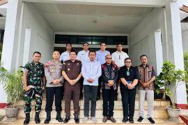 Kadis Koperasi NTT pastikan bentrok di Waiburak tak terkait KDMP