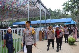 Kapolres Tabalong pantau lokasi wisata di Kecamatan Banua Lawas