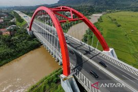 Arus balik melonjak, 101 ribu kendaraan tinggalkan Semarang