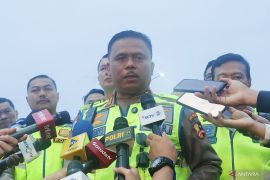 Tinjau ruas Tol Trans Jawa, Kakorlantas sebut lalin masih padat