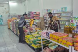 Polres Keerom lakukan pengawasan bahan pokok di wilayah Arso