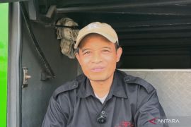 Kisah sopir bus 15 tahun tak Lebaran bersama keluarga demi nafkah