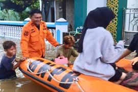 Pemkab Batang gerak cepat mengevakuasi warga terdampak banjir