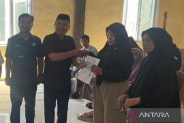 DPRD Gorontalo Utara dampingi penyaluran bansos di Tomilito