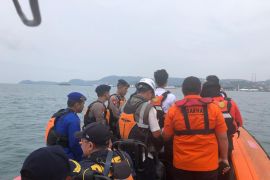 SAR gabungan patroli di Selat Sunda pantau arus balik Lebaran