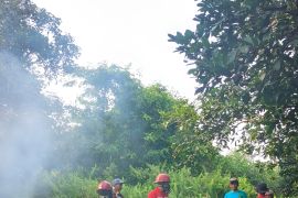 Manggala Agni intensifkan pemadaman karhutla di Singkawang Utara