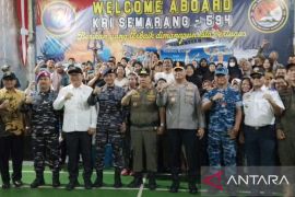 Gubernur Babel lepas keberangkatan peserta arus balik Lebaran 2026 KRI Semarang