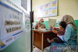 Vaksinasi campak di Kota Bandung