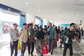 Jelang masuk sekolah, ribuan pemilir tiba di Terminal Pulo Gebang
