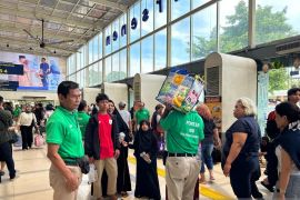 Porter Stasiun Pasar Senen raup penghasilan lebih selama arus mudik dan balik Lebaran
