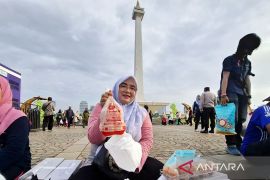 DKI sepekan, tanggul kali ambruk timpa rumah hingga Bazar Rakyat