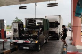 Kendaraan pribadi dominasi trafik arus balik Lebaran 2026 di GT Kramasan Palembang