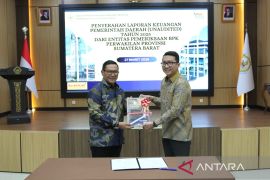 Wako Ramlan serahkan laporan keuangan ke BPK tindak lanjut pertanggungjawaban anggaran