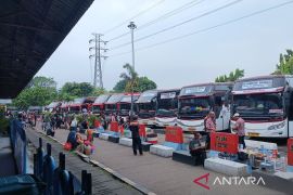 Puncak arus balik kedua di Kampung Rambutan diperkirakan Minggu