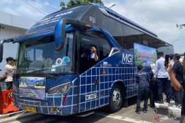 Pemkab Garut memberangkatkan 240 orang dalam program Balik Gratis