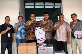 Kemenhaj distribusikan lebih awal koper calon jamah haji Padang