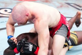 Pyfer beri kekalahan keempat beruntun bagi mantan juara UFC Adesanya