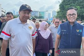 Menteri PKP-Kepala BP BUMN cek lahan rusun di bantaran rel KA Senen