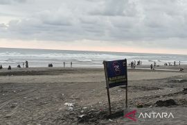 Pantai selatan Cianjur masih ramai dikunjungi wisatawan