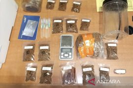 Polisi gagalkan peredaran tembakau sintetis ratusan gram di Jaksel