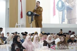 Masih suasana Idul Fitri, Bupati Palas tempati kantor baru