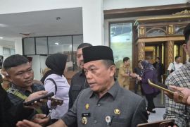 Gubernur Jambi siapkan edaran pembatasan telepon genggam di sekolah