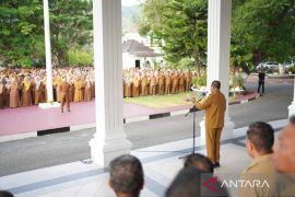 Gubernur Gorontalo minta aparatur tingkatkan kinerja setelah libur