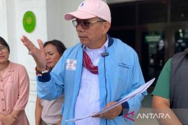 Hinca Panjaitan serahkan hasil RDPU Komisi III terkait kasus Amsal Sitepu ke PN Medan