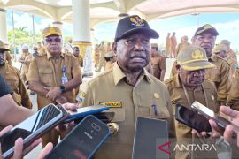 Gubernur Dominggus: Penerapan WFH tunggu juknis Kemendagri