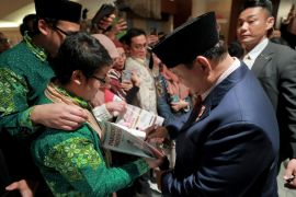 Diaspora RI di Jepang  bawa buku "Paradoks Indonesia"