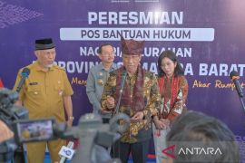 Gubernur bersama Menkum resmikan 1.265 posbankum di Sumbar