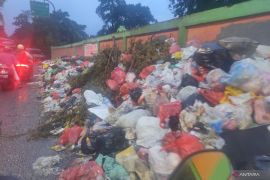Ini penjelasan Sudin LH Jakbar terkait penumpukan sampah di Kalianyar