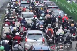 Arus kendaraan di Jaktim kembali macet usai libur Lebaran