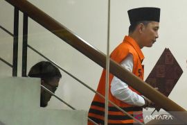 Kasus suap Bupati Rejang Lebong, KPK panggil dua polisi dan dua jaksa sebagai saksi