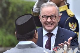 Australia pangkas pajak bahan bakar redam lonjakan harga