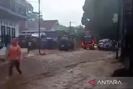 Polres Cianjur tambah rambu peringatan di jalur utama Cianjur