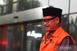 KPK sita sejumlah dokumen saat geledah rumah Kadiskominfo Kota Madiun