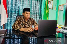 Pemkab Natuna salurkan bantuan bibit ayam kampung