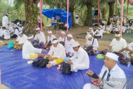 Perkumpulan Adat Bali Sumsel perkuat toleransi lewat Dharma Santi