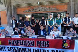 Interpol buru dua WNA rekan buronan Interpol asal Inggris di Bali