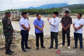 Bupati Nagan Raya minta pemerintah pusat perbaiki jembatan putus di Alue Waki