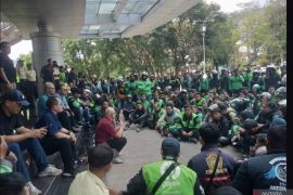 Unpad mengklarifikasi sistem QR akses kampus usai unjuk rasa ojol